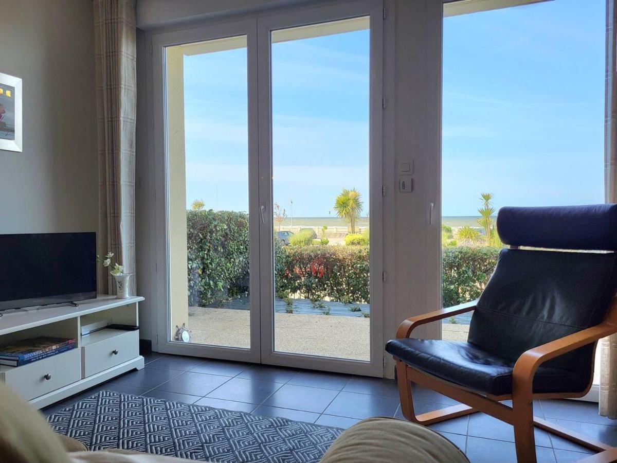 Appartement Rez-De-Jardin, Front De Mer, 4 Pers, Calme, Wifi Gratuit - Fr-1-465-46 Merville-Franceville-Plage Buitenkant foto